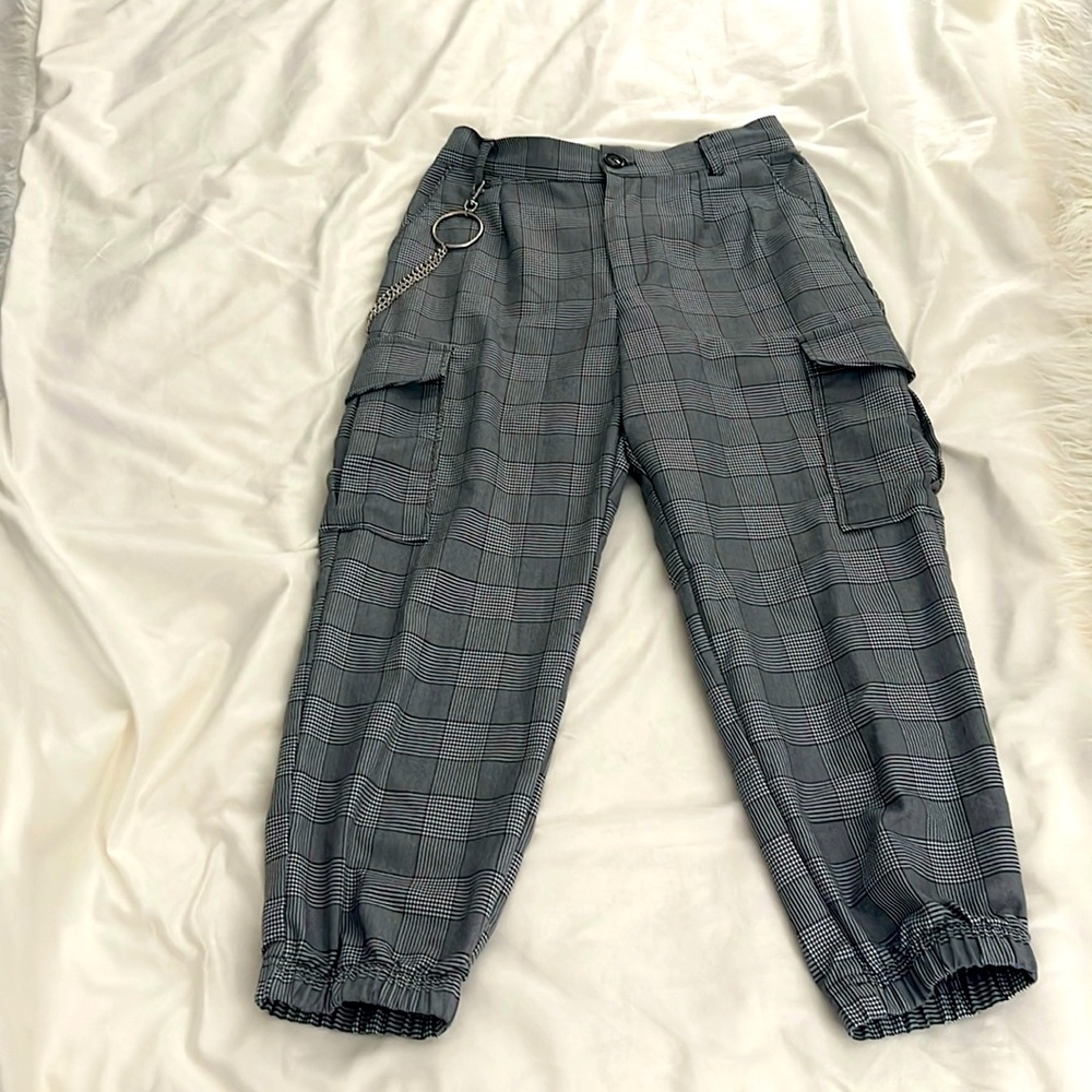 ⚜️ plaid pants with chain